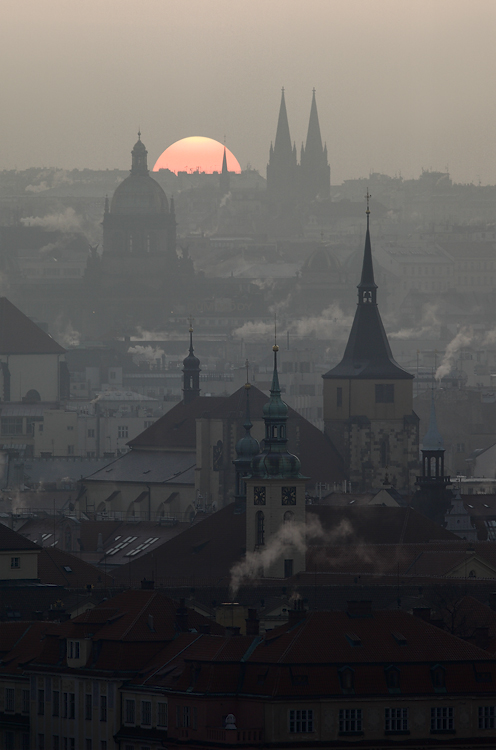 Pražské věže - východ slunce