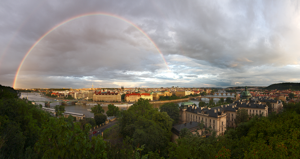 Duha nad Vltavou