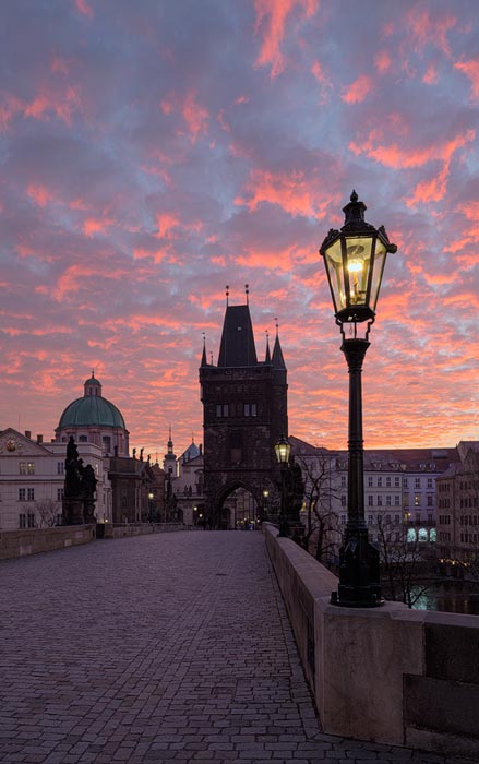 Karlův most - červené mraky