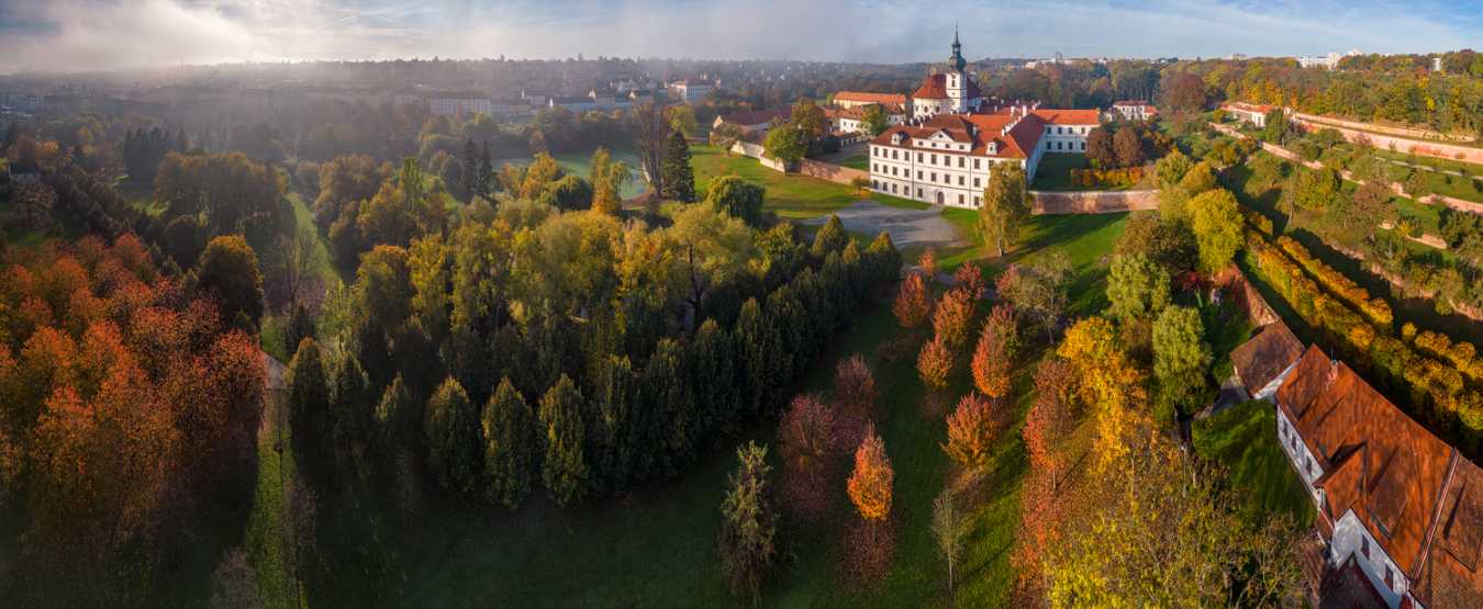 Podzimní Břevnovský klášter