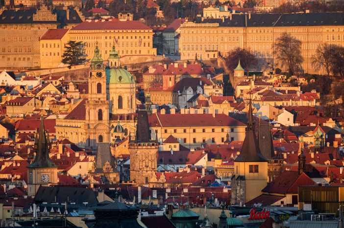 Věže v podhradí, Malá Strana a Staré město