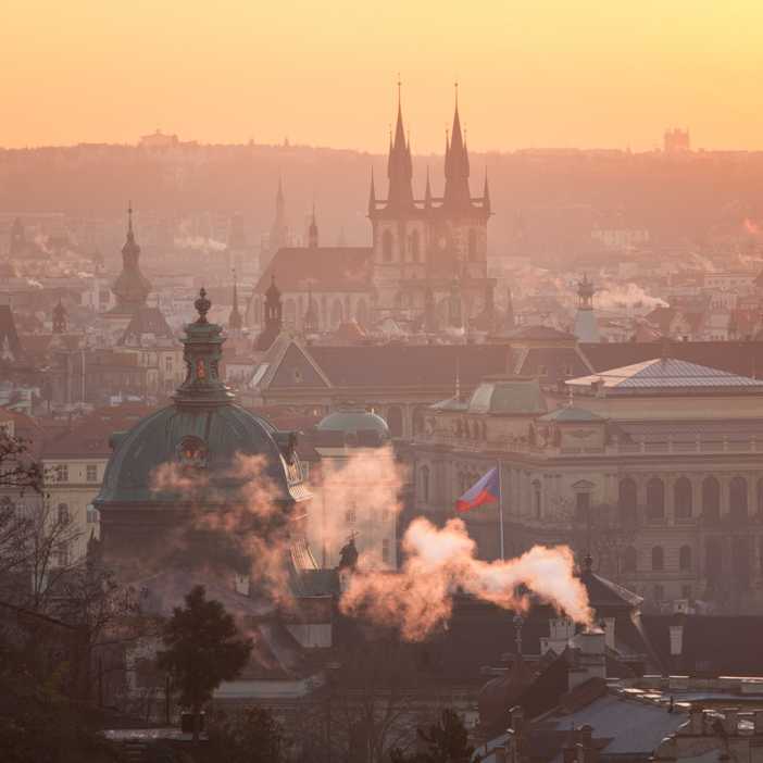 Zimní pohled na Týnský chrám